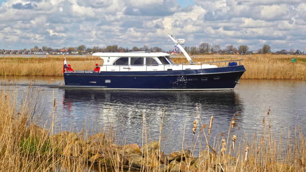 Privateer Elegance 43