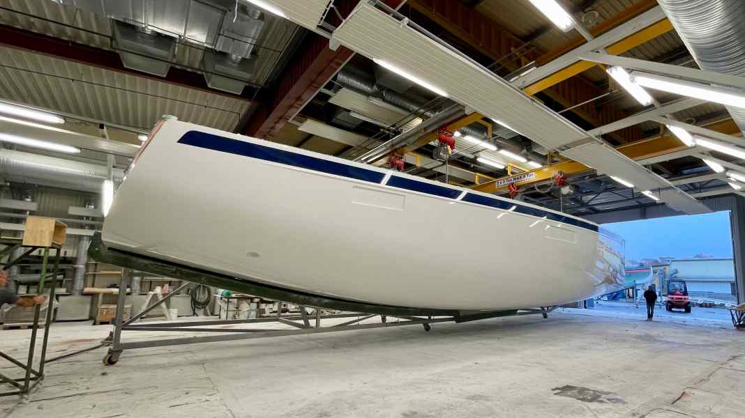 Werft-News: Hallberg-Rassys Flaggschiff nimmt Form an
