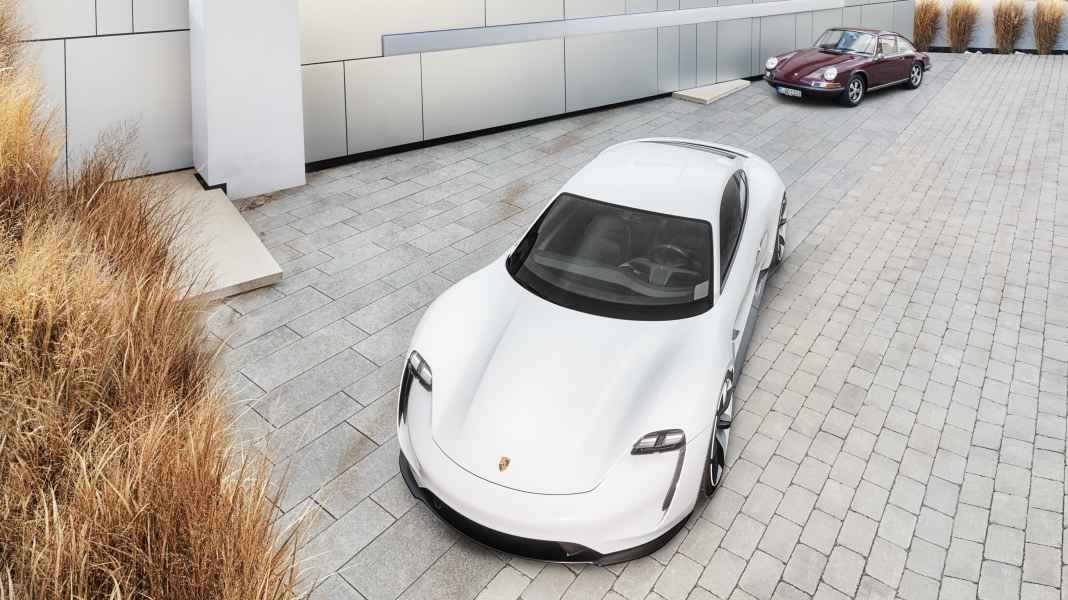 Treffen der Generationen: Porsche 911 E von 1968 – E wie effizient