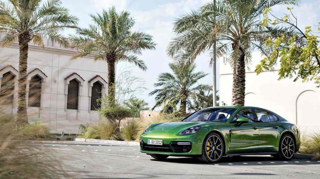 Panamera GTS: Desert Storm