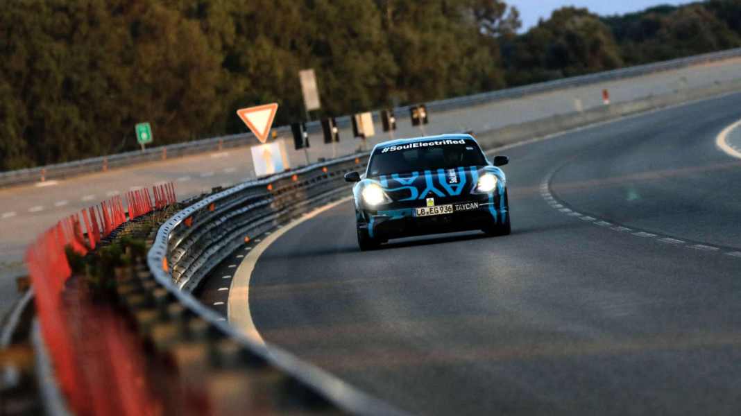 Taycan übersteht die Hitzeschlacht in Nardo: Le Mans-Technologie in Serie