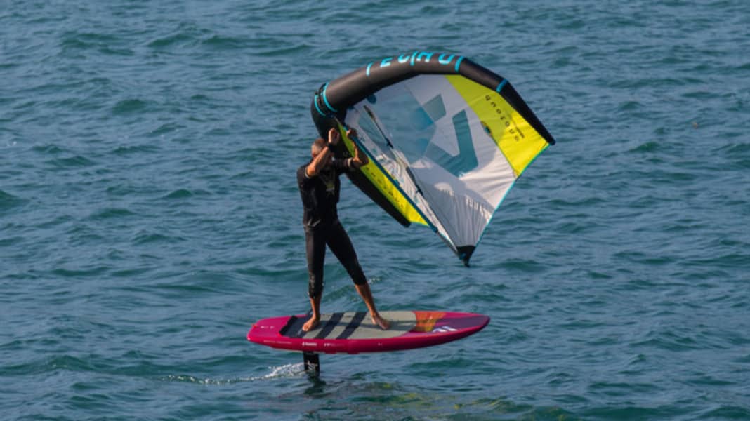 Fahrtechnik Wingfoil: Das sind die Top-Tipps zur Halse mit dem Wing