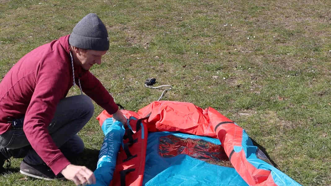 Wingsurf tips & tricks - rolling the wing correctly