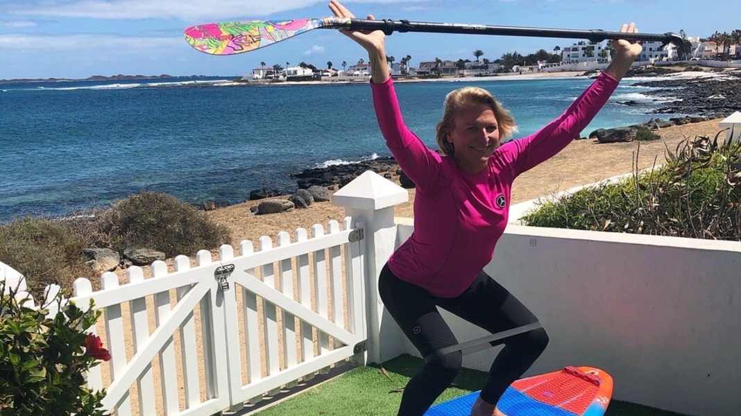 Sonni Hönscheid - SUP world champion in home office