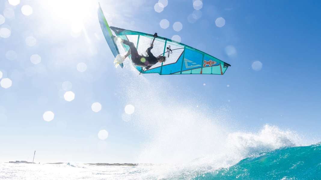 Der Backloop beim Windsurfen - die besten Tipps von Flo Jung