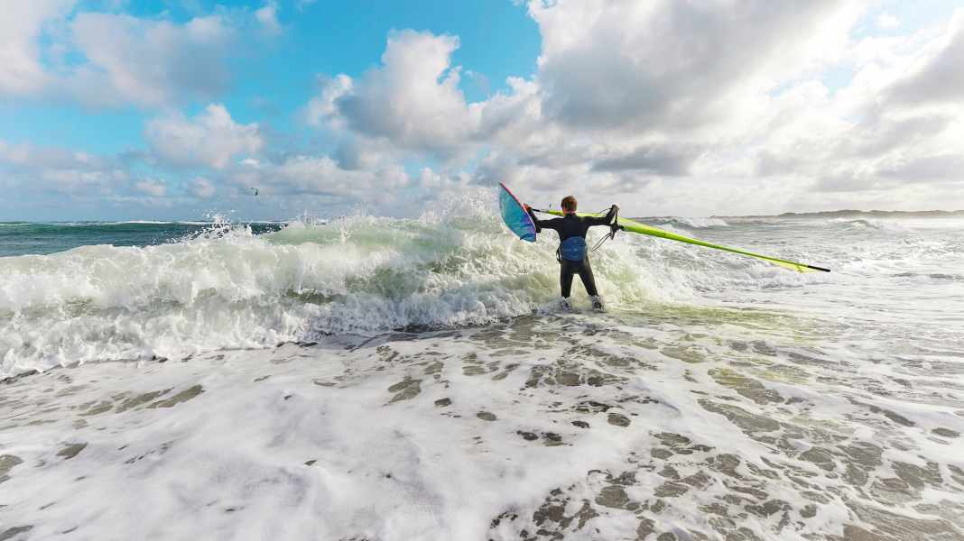 Fahrtechnik: So meisterst Du den Shorebreak