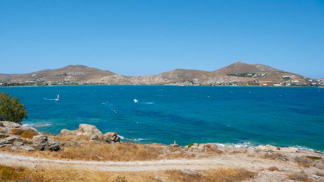 Windsurfen auf Paros - alte Spots in neuem Glanz