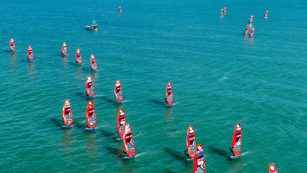 Rule change: sails in the iQFoil are getting smaller