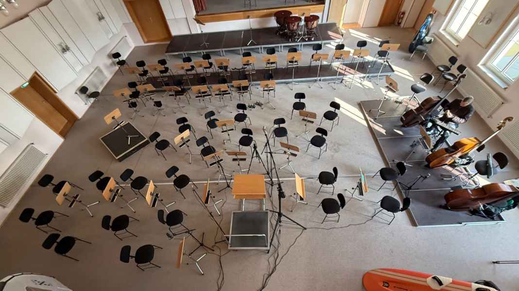 "Aer Maris": Three questions for Philipp Kümpel about his surf symphony