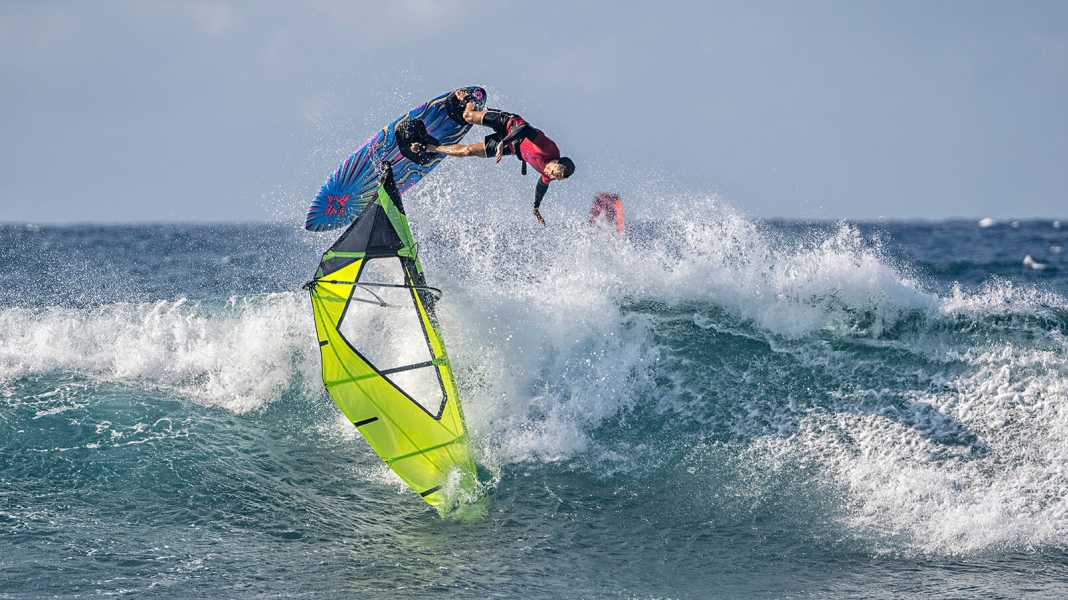 Posting of the day: Antoine Martin and his No Handed Goiter in the video - the move of the year!