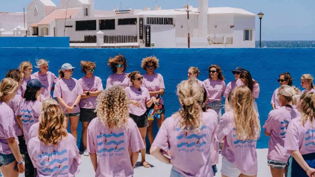 Windsurf-Camps für Frauen: Girls on Tour kündigt für 2026 vier Events für Frauen an