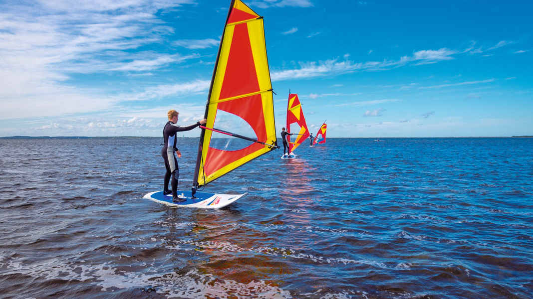 Windsurfen: Die wichtigsten Fragen und Antworten für Einsteiger