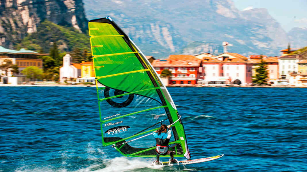 Neilpryde H2 Racing 8.7