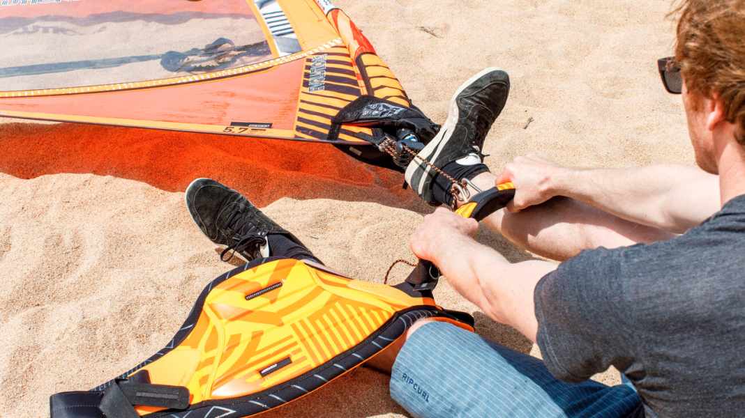 Trimm-Trick! So baust du dir eine Trimmhilfe für Windsurfsegel