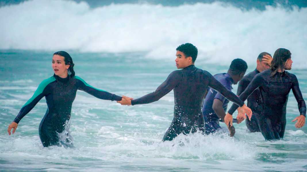 THE LAST WAVE | Mystery surfer series on ZDFneo