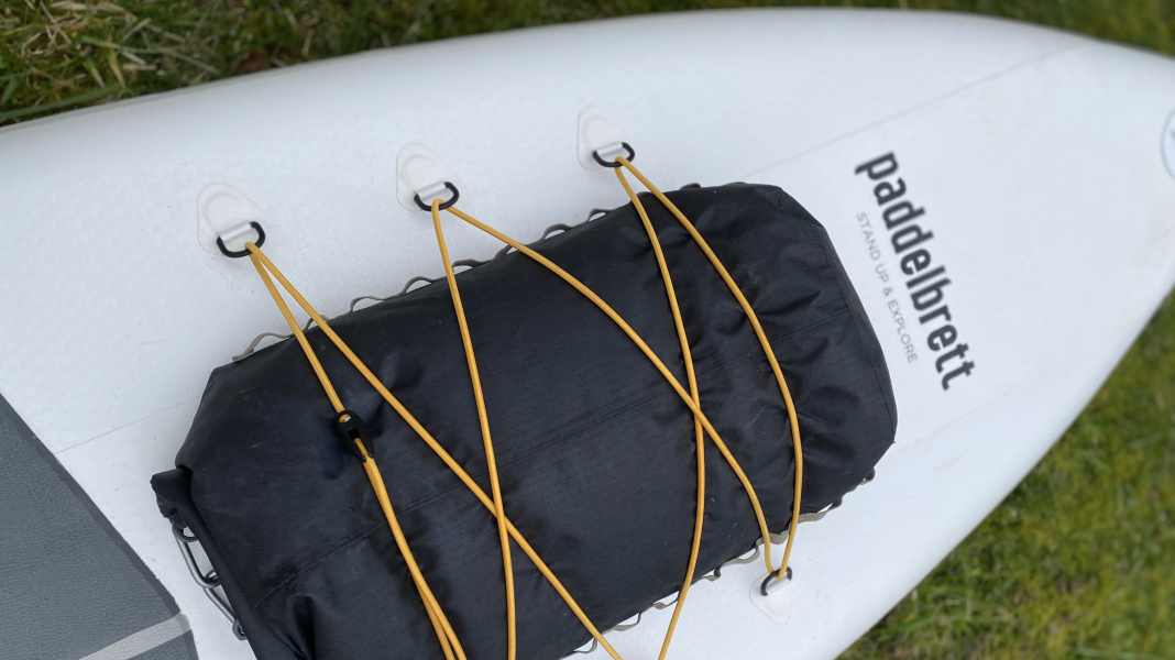 Elasticated straps: retrofitting a luggage net to the iSUP