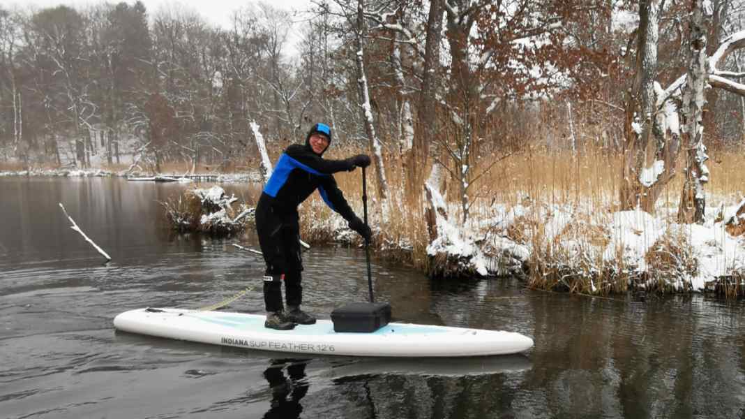 SUP guide: Travelling by SUP in winter - everything you need to know about clothing and safety