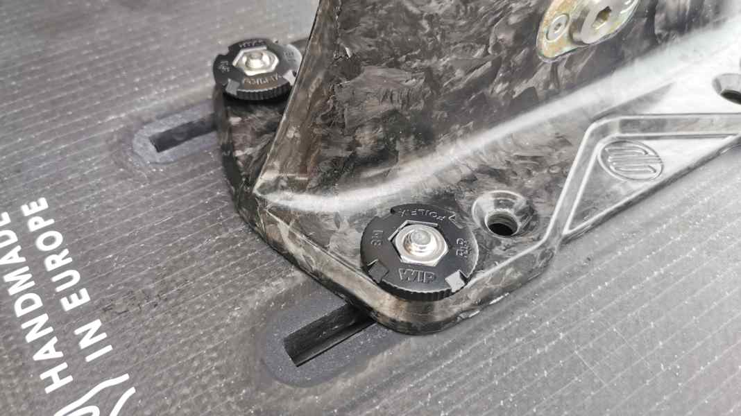 FoilFix in test: fast foil mounting & permanently fixed position