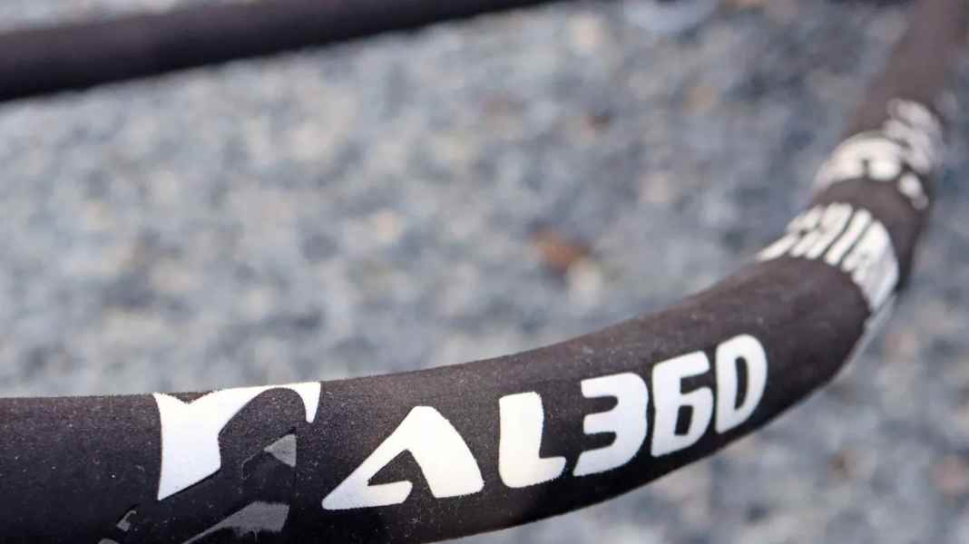 Test Alu-Gabel 2023: AL 360 Alu Mono Gabel im Praxis-Check