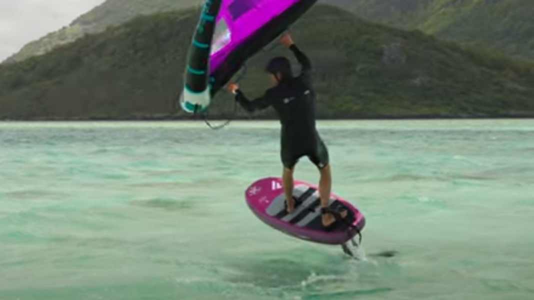 Riding technique: The Upwind 360 Whipped when wingfoiling