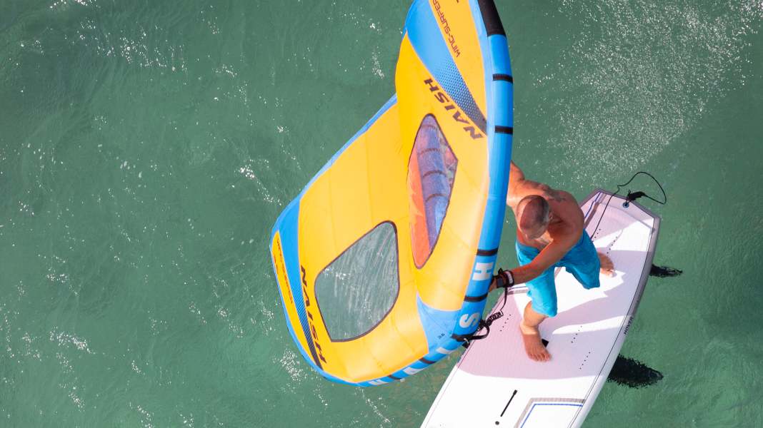 So findest du das richtige Board zum Wingsurfen lernen