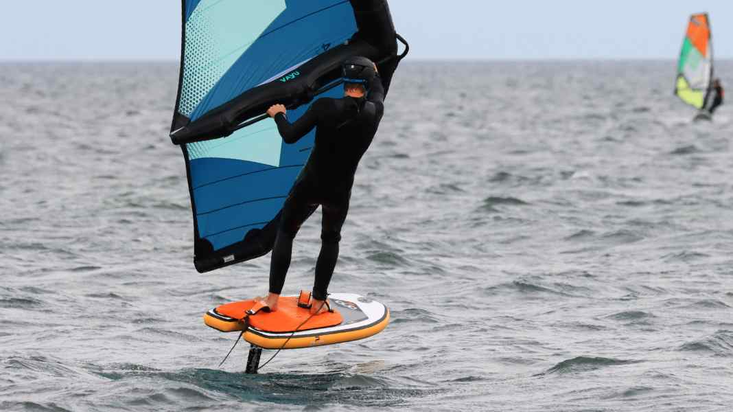 Duo Plate: Half solid, half inflatable - the new wingboard in the test