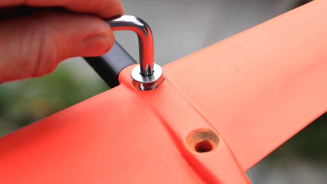 Wingsurf Tipps & Tricks: Darum solltest du die Foil-Schrauben fetten