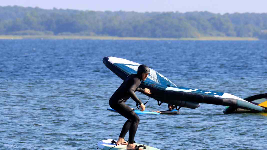 Testing the Vayu Fly wingfoil board