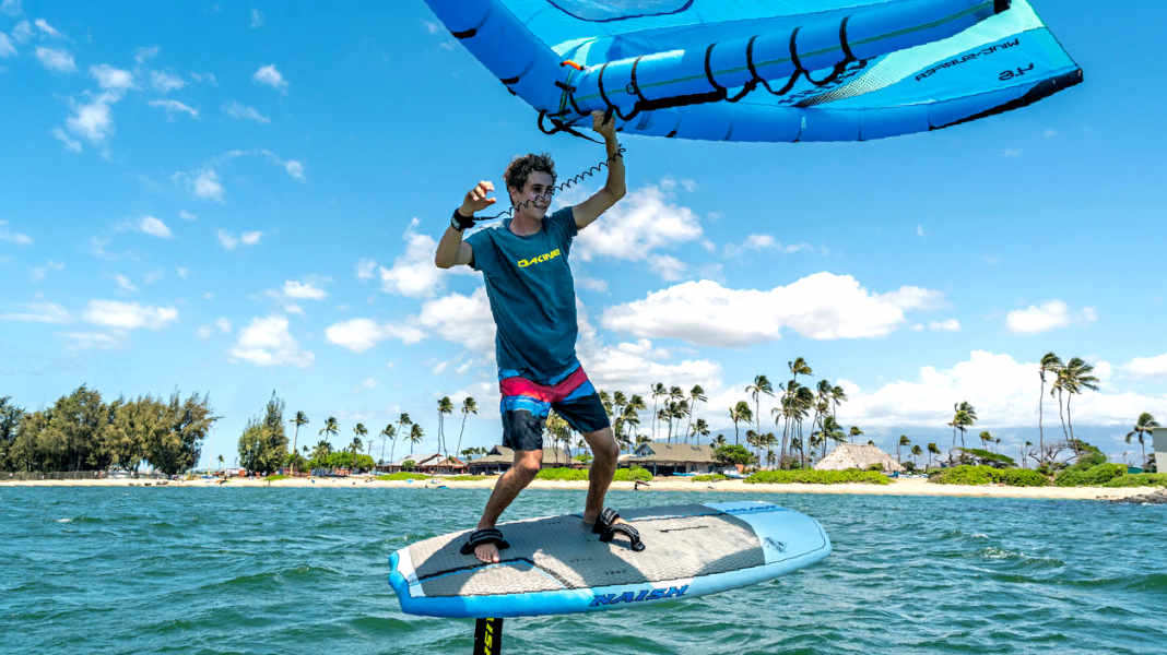 Naish Windfoil Crossover 131 - Wingsurfing in windsurf foils in one