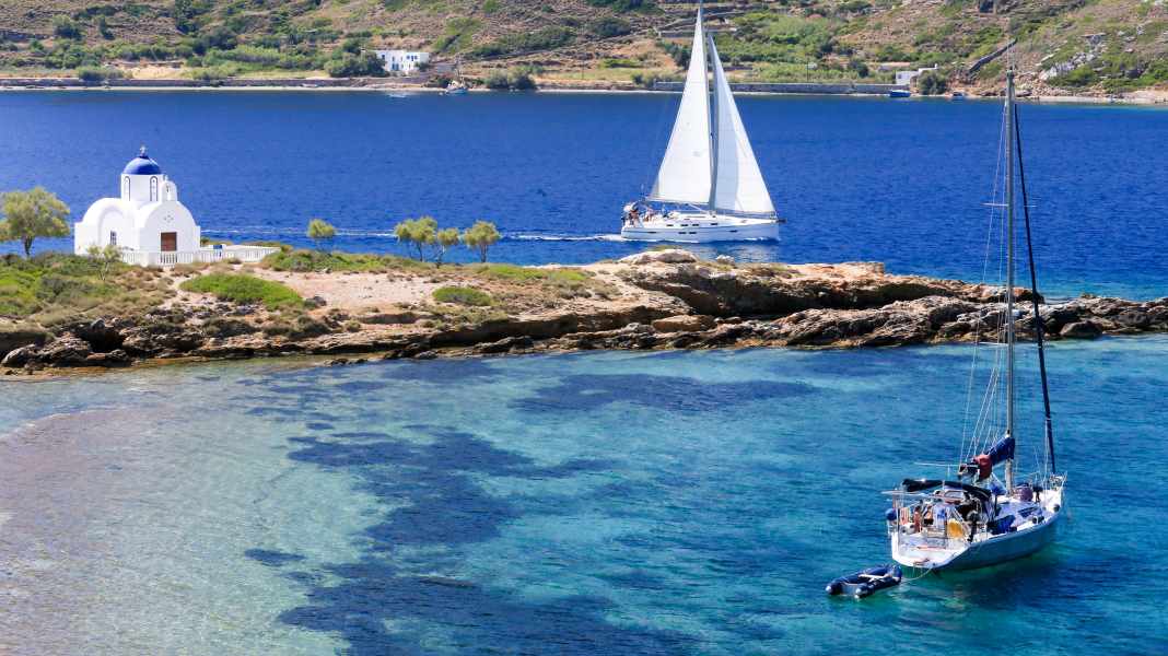 Webinar on 18 February: Greece sailing area guide for charter sailors! Register now!
