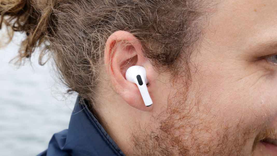 Headset test: Are Apple Airpods and co. also convincing on the water?