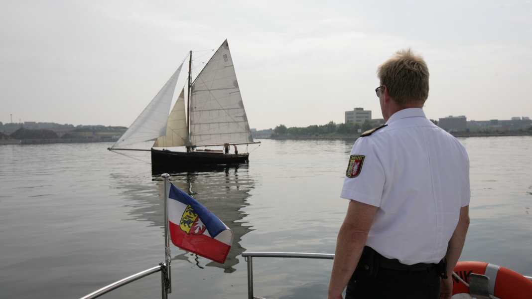 Controlli di polizia: Sarò multato se non ho i biglietti marittimi cartacei aggiornati?