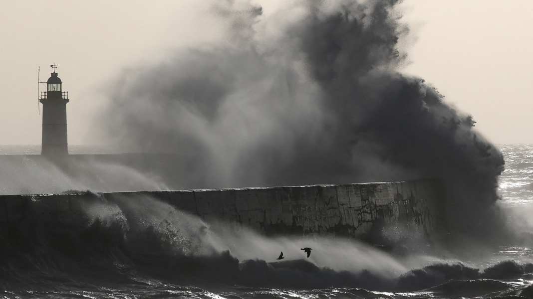 Verschollen: Geisterschiff gestrandet – Suche nach Einhandsegler abgebrochen