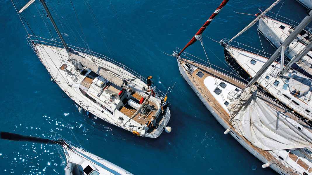 Webinar on 11.03.: Harbour manoeuvres step by step - basics and tricks. Register here now!