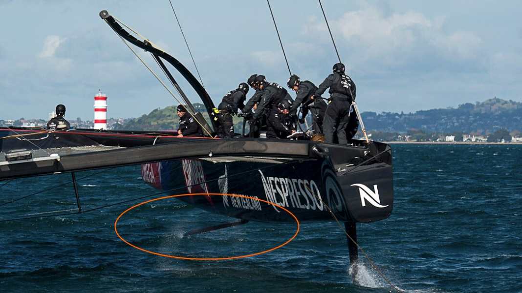 AC72: "Immediately 30 knots before the wind"