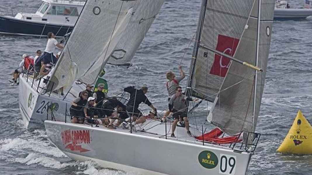 Notizie sulla regata: l'architetto delle stelle Helmut Jahn in testa dopo il primo giorno