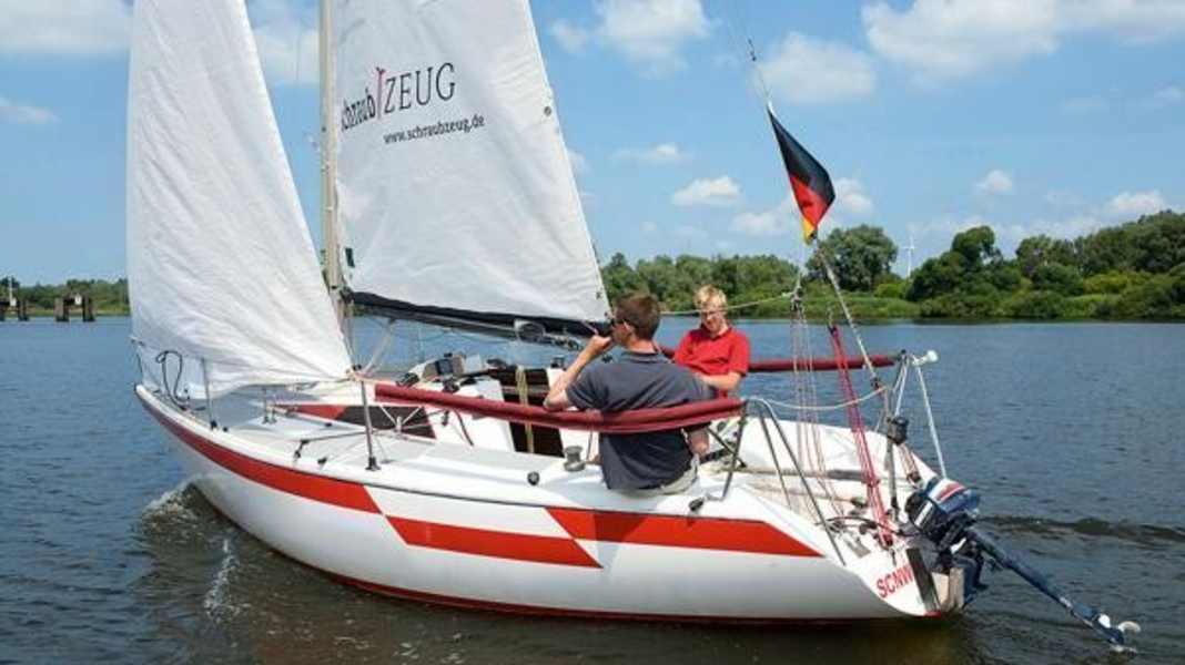 Service: Download: Gebrauchtboot-Test Sprinta Sport