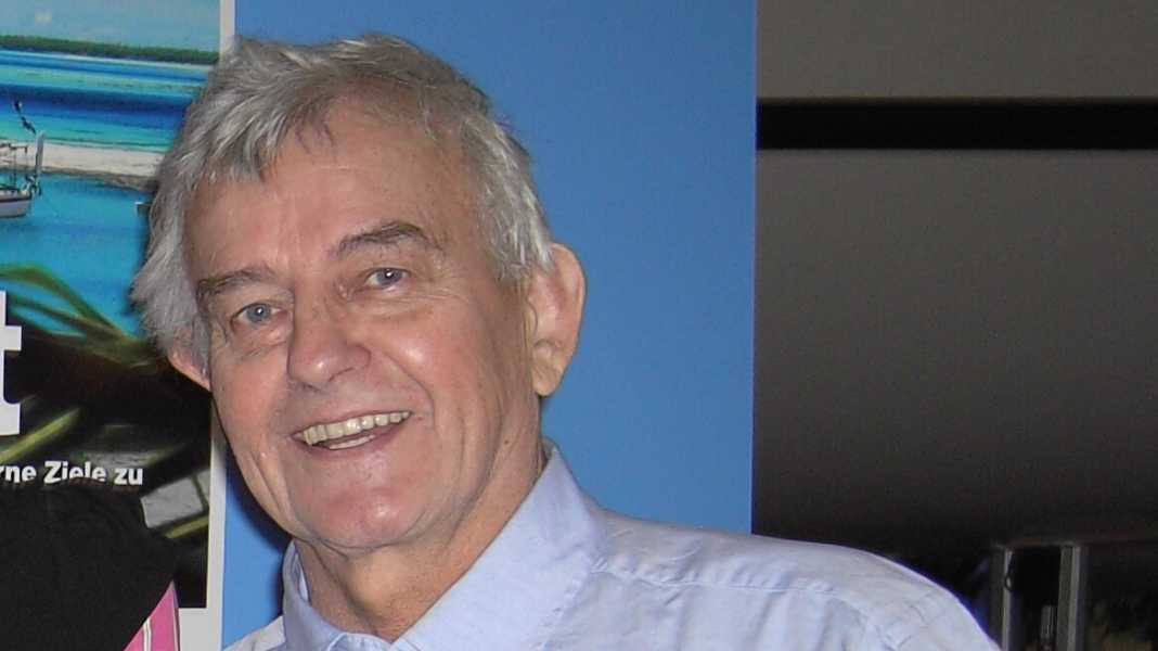 Eau bleue : comment faire le tour du monde à la voile ? 100 équipages répondent à Bobby Schenk