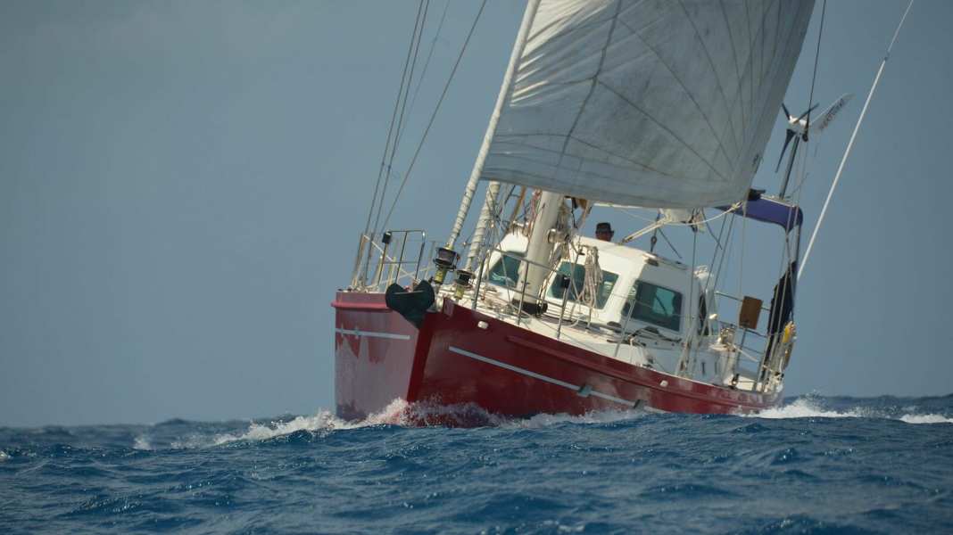 Blue water: low season in a stormy paradise