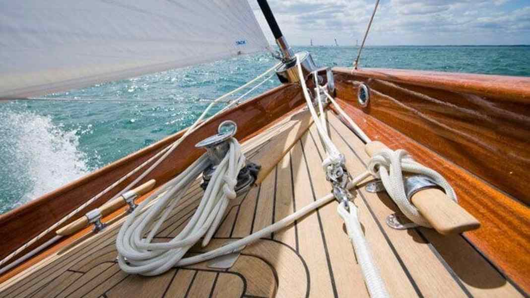 Tropenholz: Wie legal sind Decks und Ausbauten aus Burma-Teak?