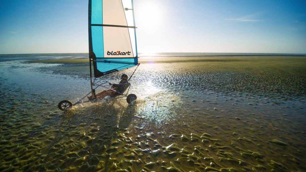 Divertimento estivo con le gite Blokart: navigazione in spiaggia: Un viaggio sulla terraferma
