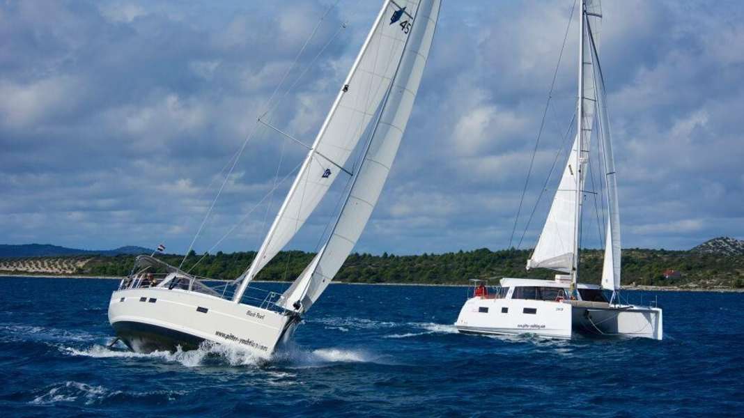 Blue water: catamaran or monohull yacht for the long voyage?