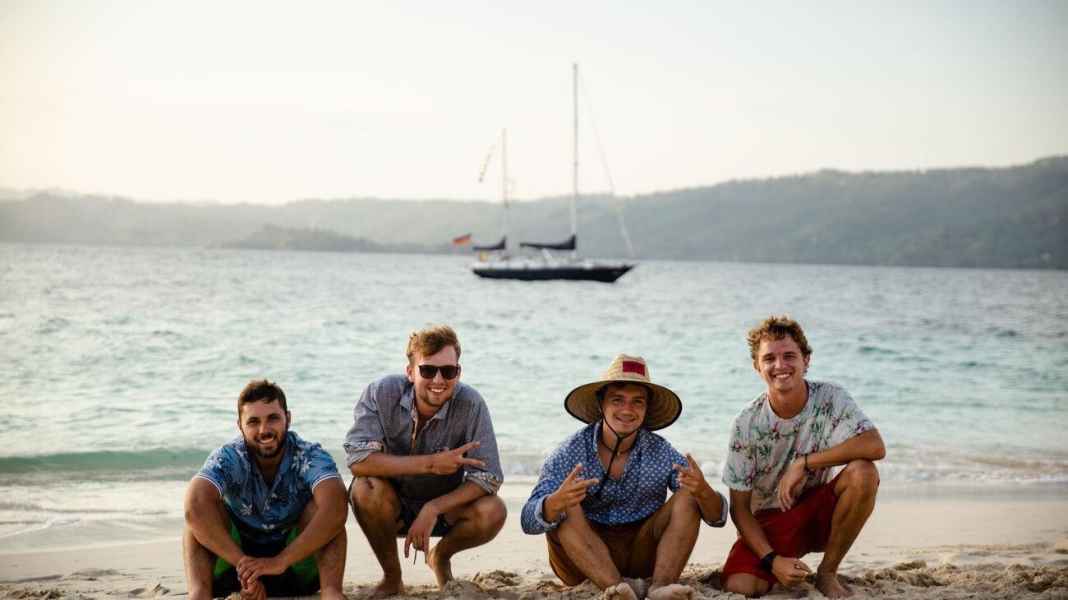 Blue water: un nuovo yacht per il viaggio dei "ragazzi della vela" intorno al mondo