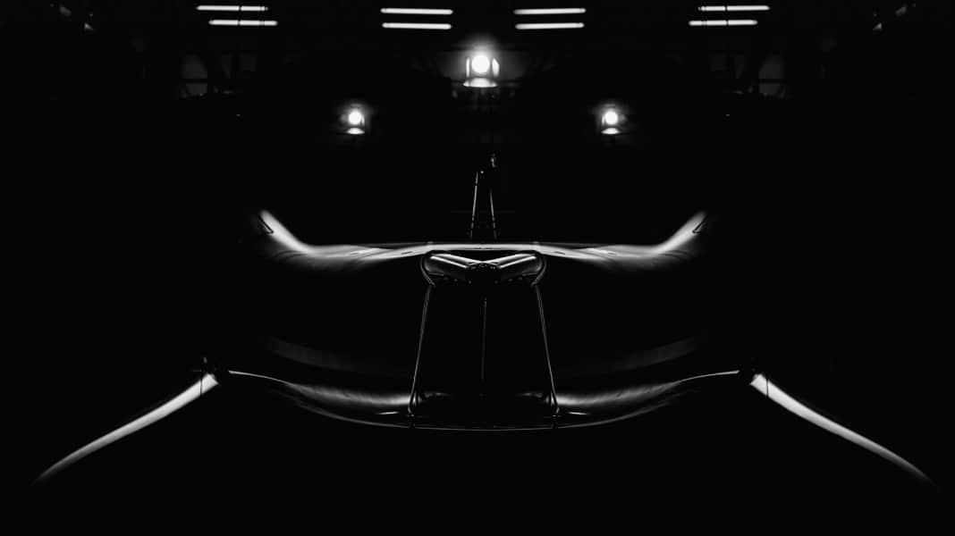 36th America's Cup: The radical version: Sir Ainslie's team christened "Britannia"