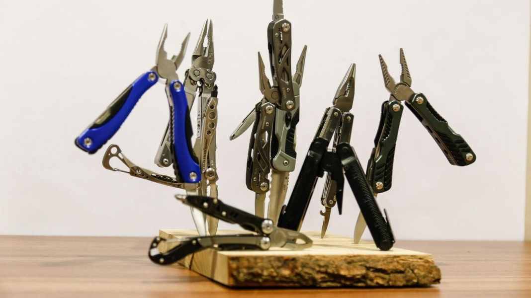 Coltelli da vela: piccoli tuttofare: otto multi-tool in prova