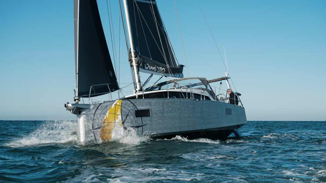 Boote aktuell: Pezzo forte: il nuovo Ovni 370 nel test YACHT