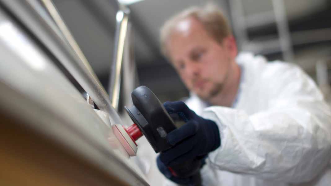 Webinar on 26 February: Boat care - Efficient polishing techniques for hull and deck - Register here!