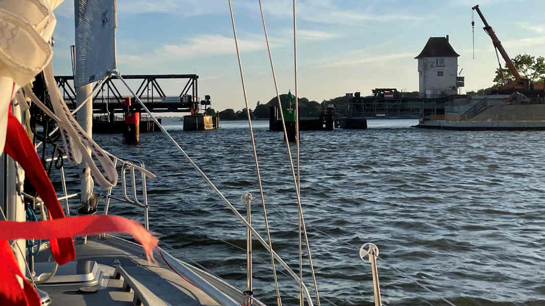 Schlei: Bau der Behelfsbrücke in Lindaunis verzögert sich