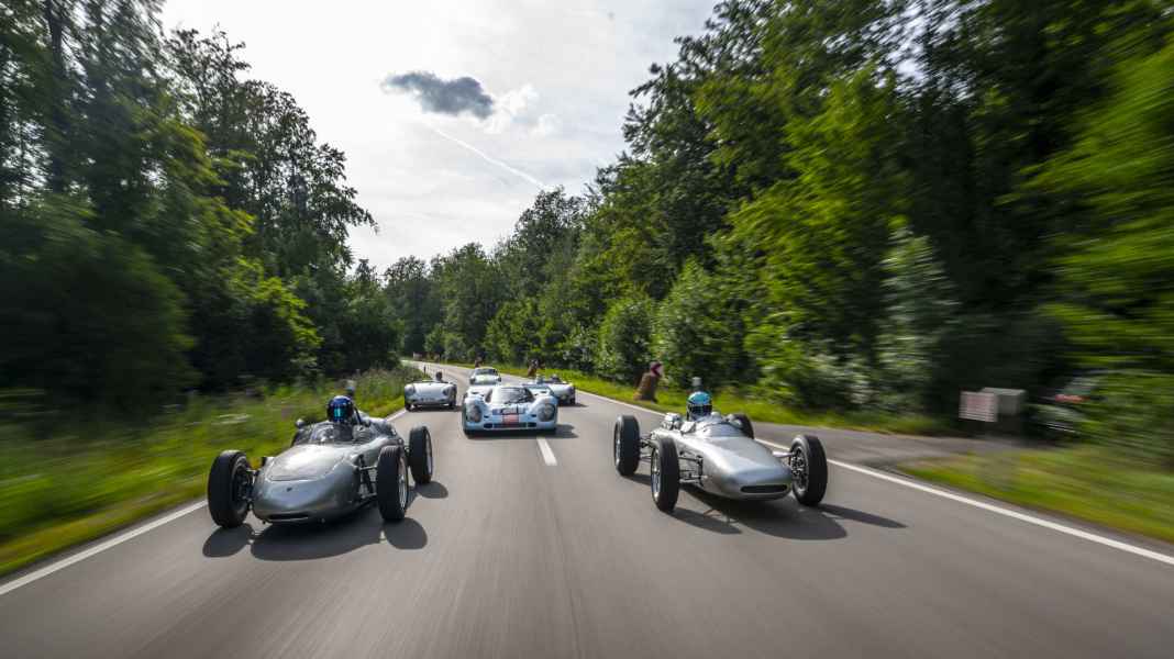Legendäre Fahrzeuge aus dem Porsche Museum beim „Solitude Revival“: Mit Walter Röhrl & Timo Bernhard