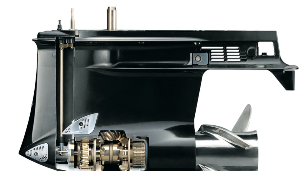 Suzuki: two outboards in one